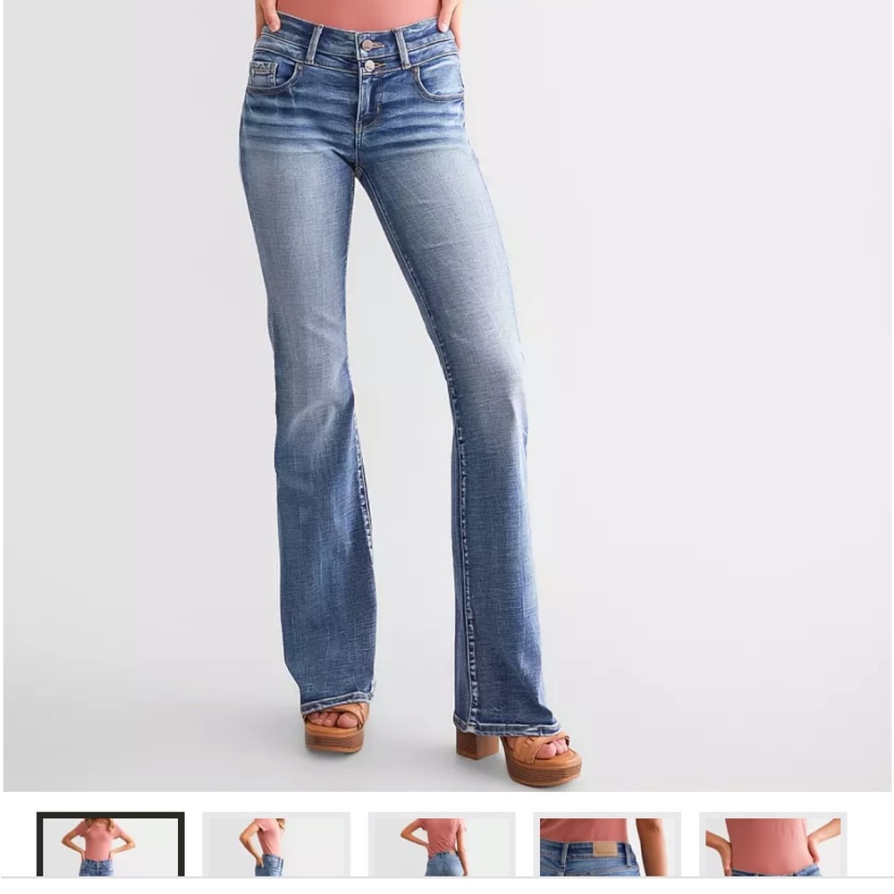 Classic Light Blue Women's Bootcut Jeans tall 
Only worn once
Mid rise